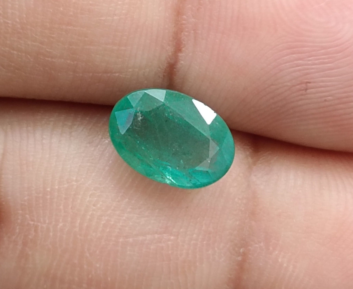 3.00ct Zambian Emerald , 100% Natural Earth Mined Gem.