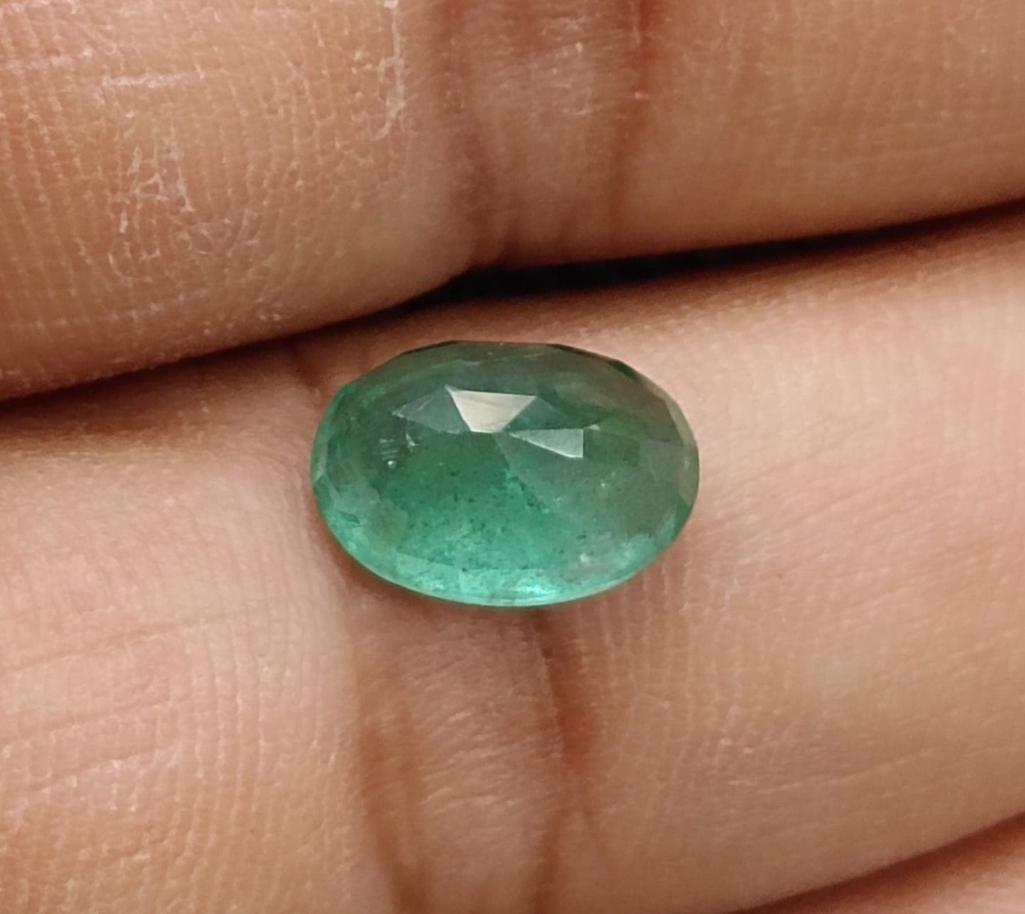 3.00ct Zambian Emerald , 100% Natural Earth Mined Gem.