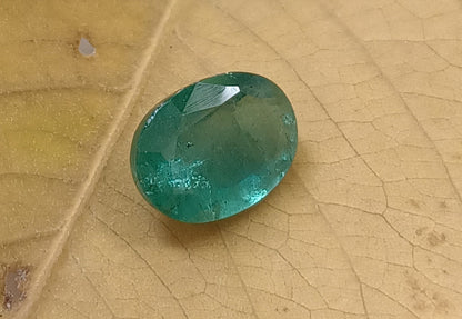 2.32ct Zambian Emerald , 100% Natural Earth Mined Gem.