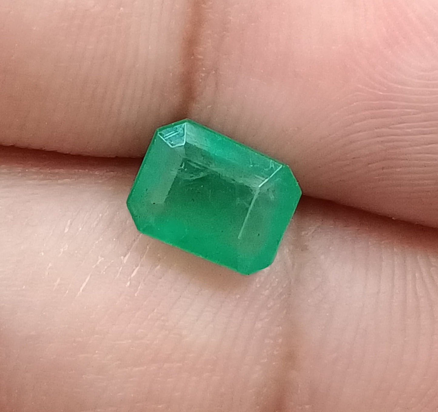 1.82ct  Zambian Emerald , 100% Natural Earth Mined Gem.