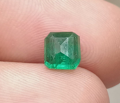 1.24ct Intense Deep Green Zambian Emerald , 100% Natural Earth Mined Gem.