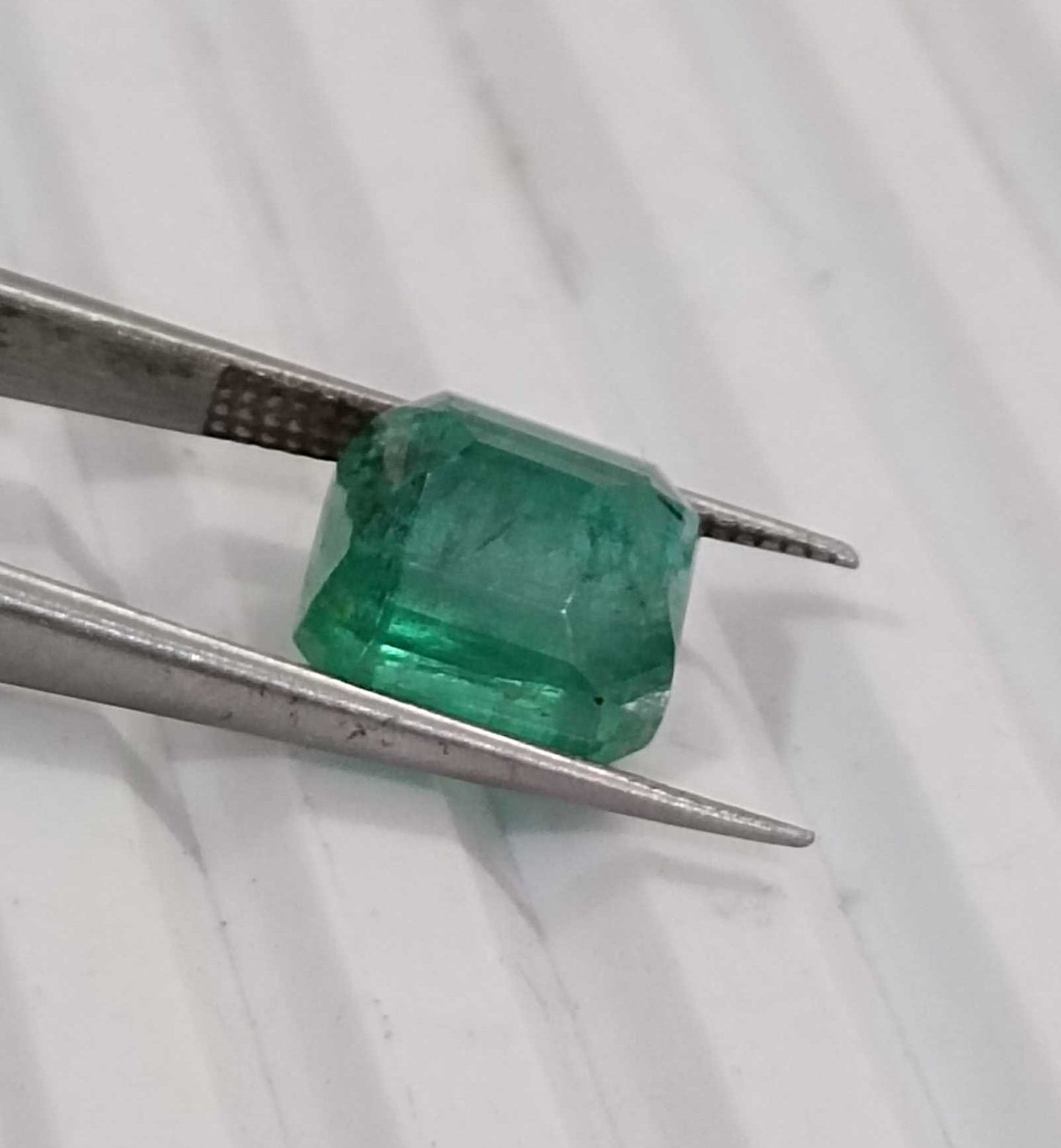 4.36ct Medium Deep Golden Green  Emerald , 100% Natural Earth Mined Gem.