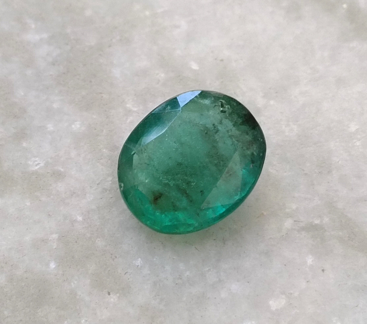 4.75ct Zambian Emerald , 100% Natural Earth Mined Gem.