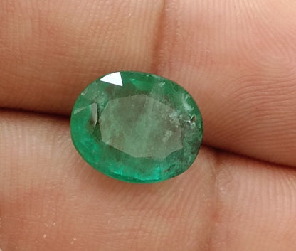 4.75ct Zambian Emerald , 100% Natural Earth Mined Gem.