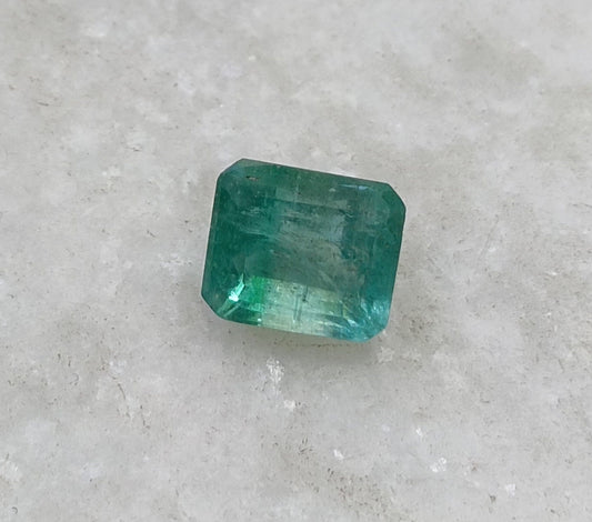 2.47ct Zambian Emerald , 100% Natural Earth Mined Gem.