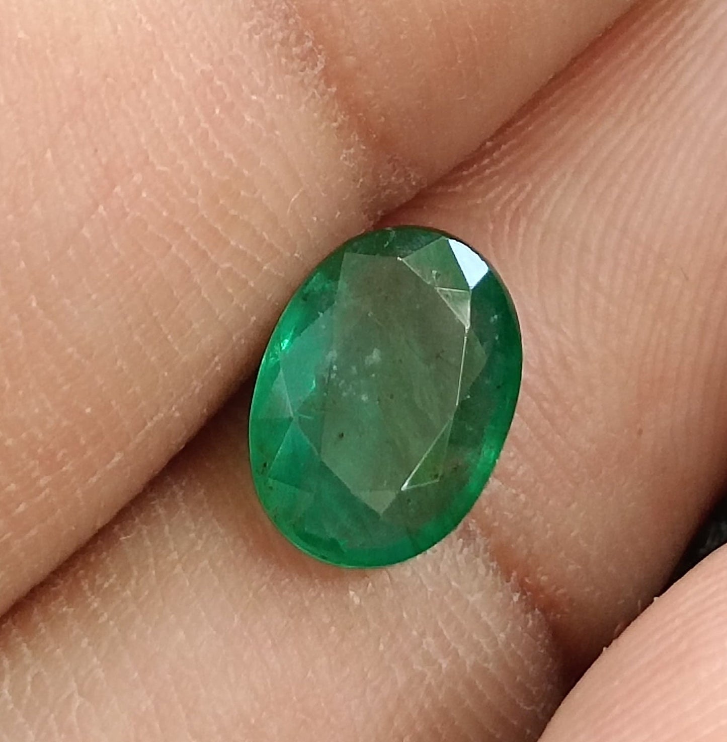 1.88ct Zambian Emerald , 100% Natural Earth Mined Gem.