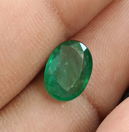 1.88ct Zambian Emerald , 100% Natural Earth Mined Gem.