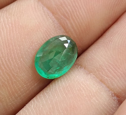 1.88ct Zambian Emerald , 100% Natural Earth Mined Gem.