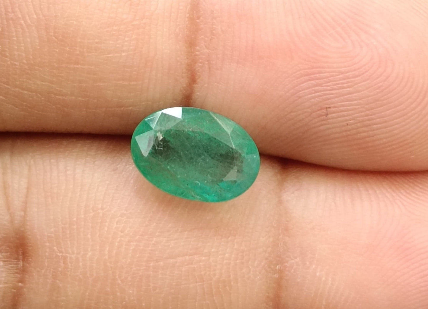 3.00ct Zambian Emerald , 100% Natural Earth Mined Gem.