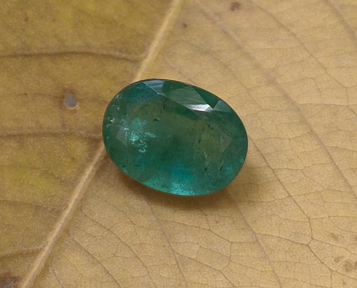 2.32ct Zambian Emerald , 100% Natural Earth Mined Gem.