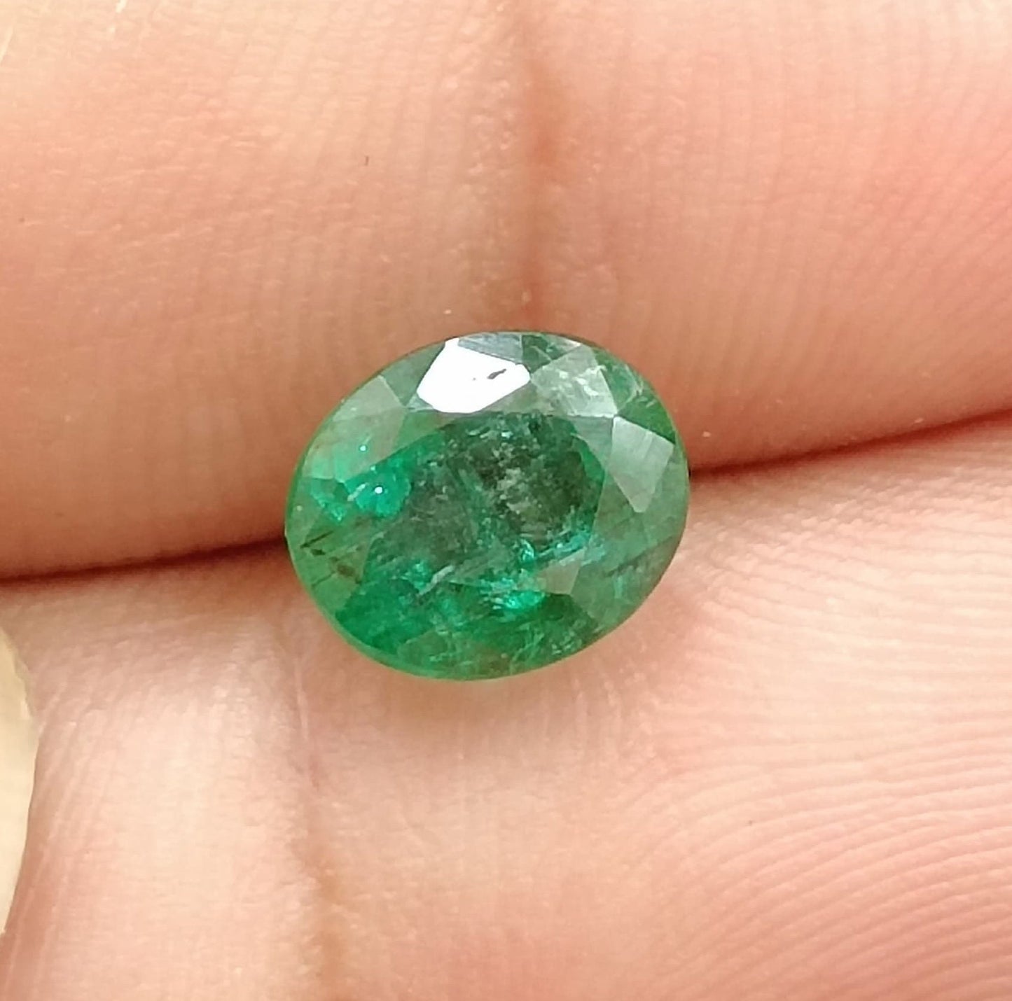 2.12ct Zambian Emerald , 100% Natural Earth Mined Gem.