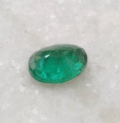 1.64ct Intense Green Zambian Emerald , 100% Natural Earth Mined Gem.