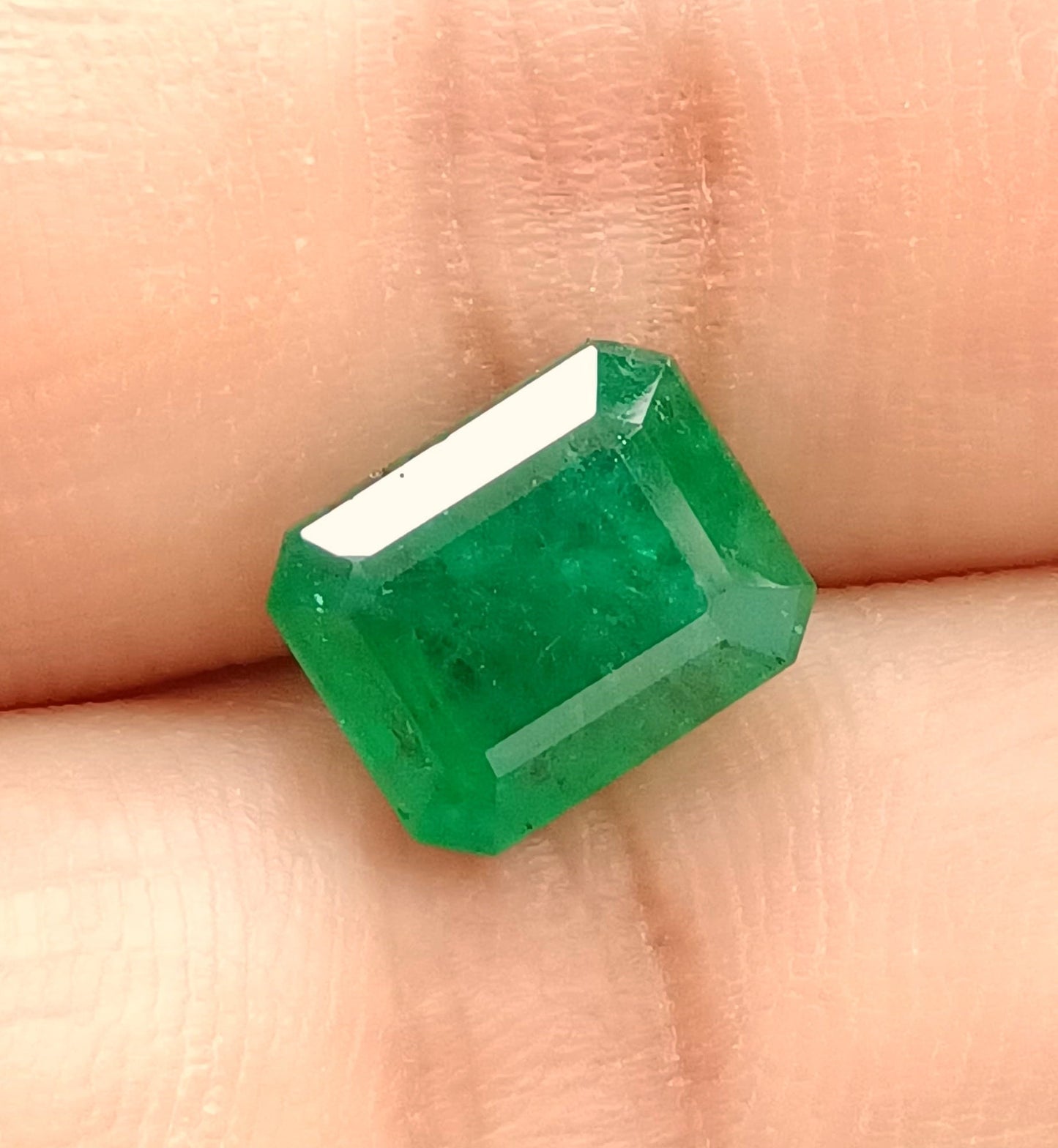 GSI Certified 3.67ct Medium Deep Green Zambian Emerald , 100% Natural Earth Mined Gemstone.