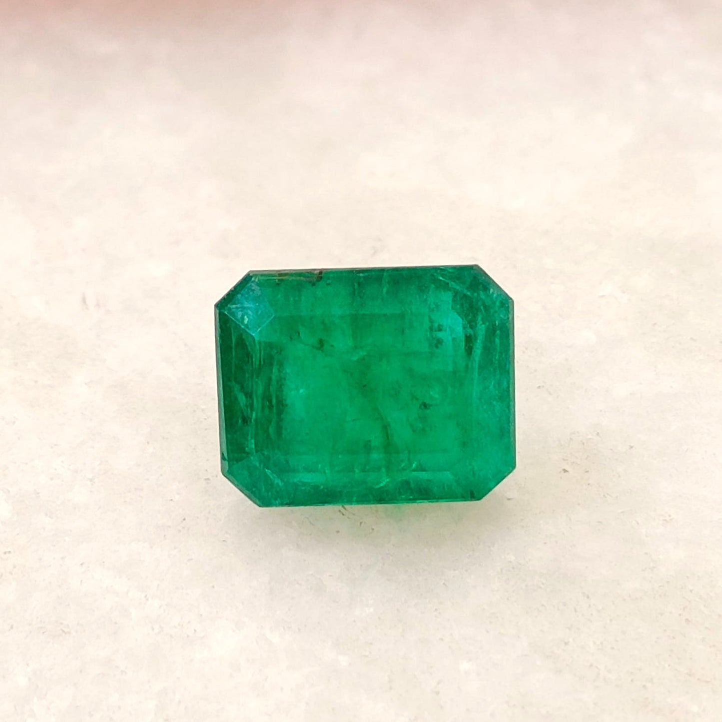 GSI Certified 3.67ct Medium Deep Green Zambian Emerald , 100% Natural Earth Mined Gemstone.