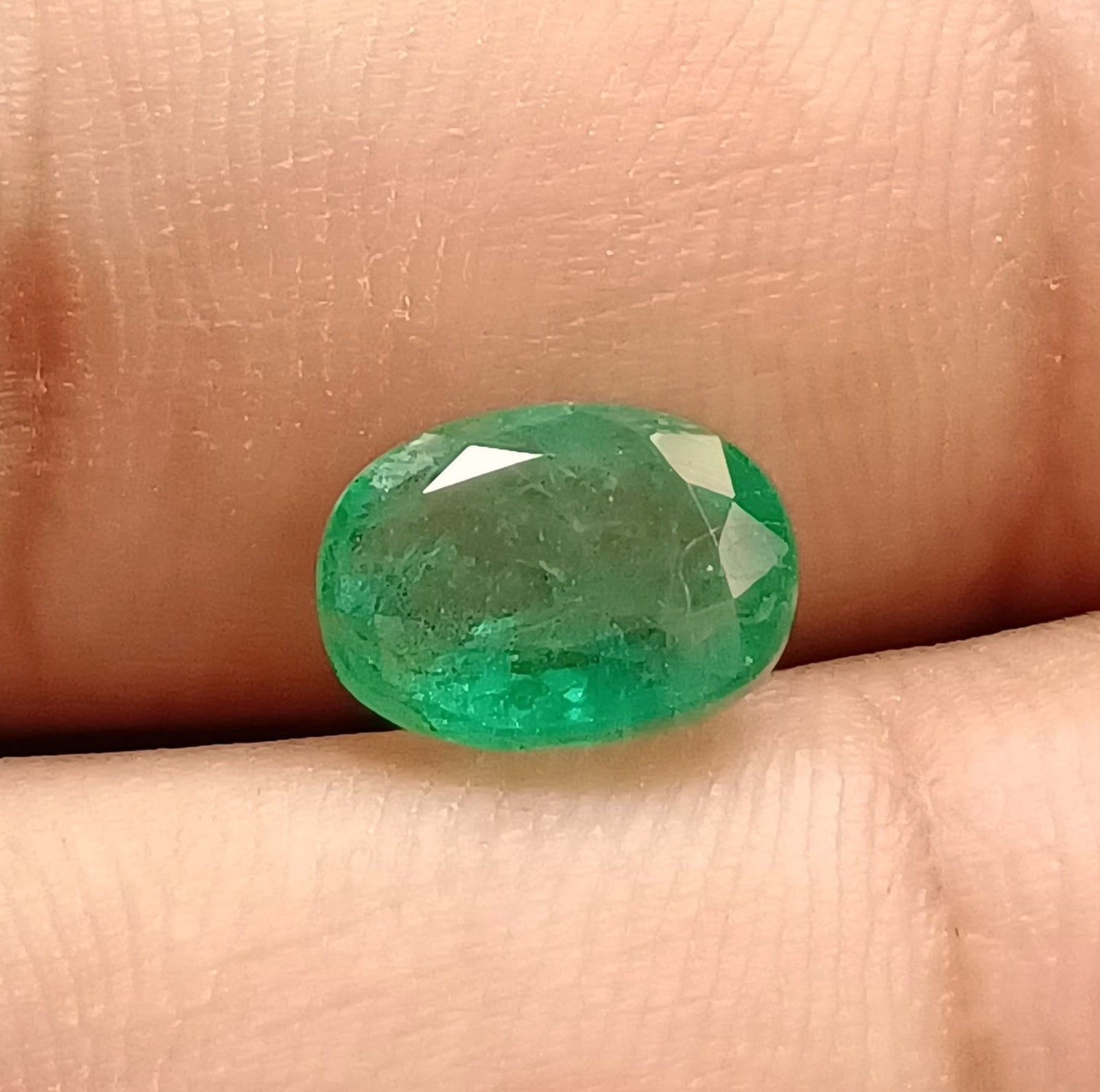 2.56ct Intense medium  Green Emerald , 100% Natural Earth Mined Gem.