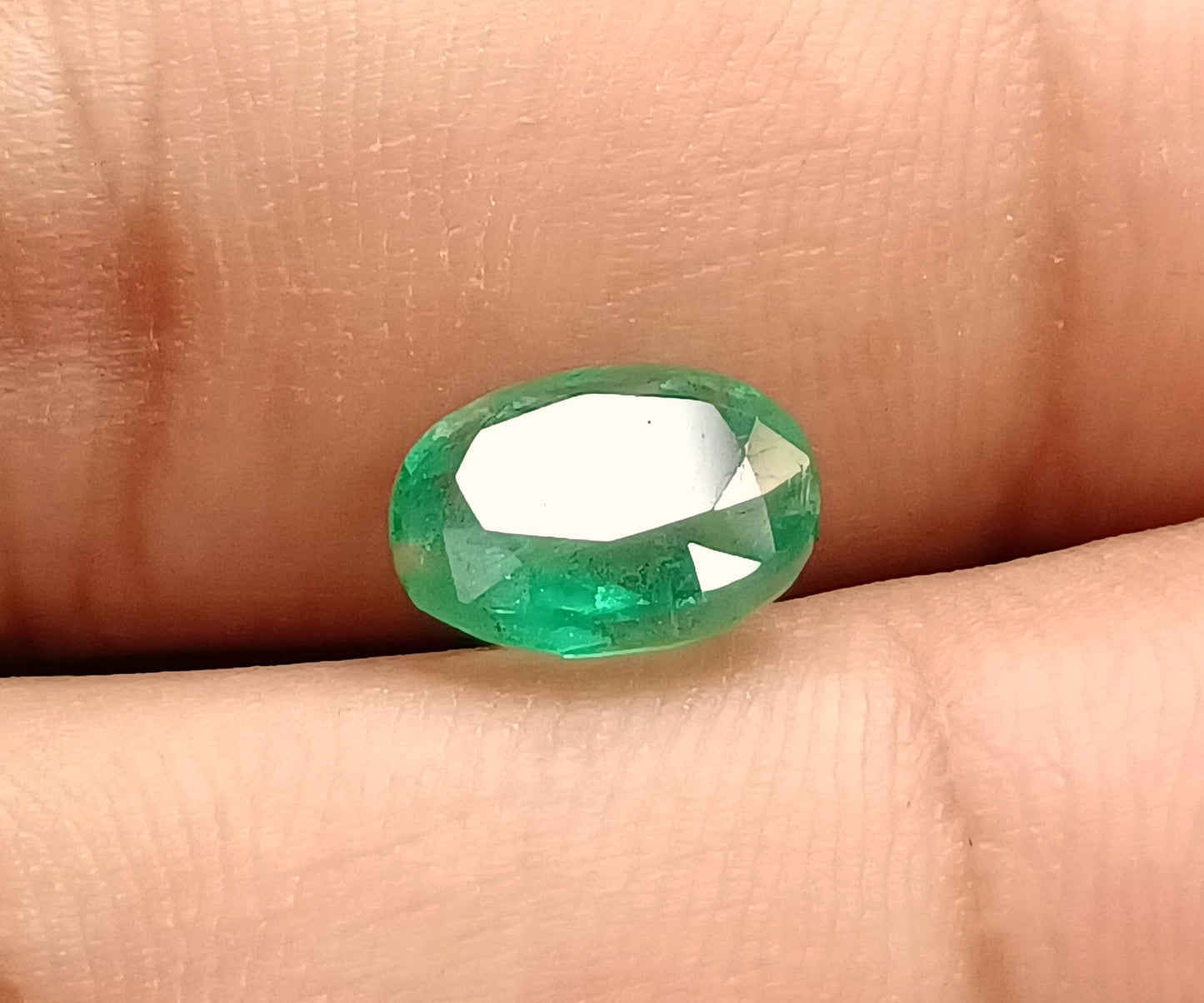 2.56ct Intense medium  Green Emerald , 100% Natural Earth Mined Gem.