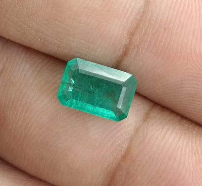 2.20ct  Zambian Emerald, 100% Natural Gem