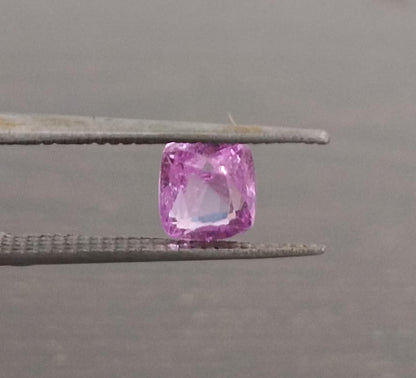 1.00ct Pink Ceylon Sapphire, 100% Natural untreated Gem