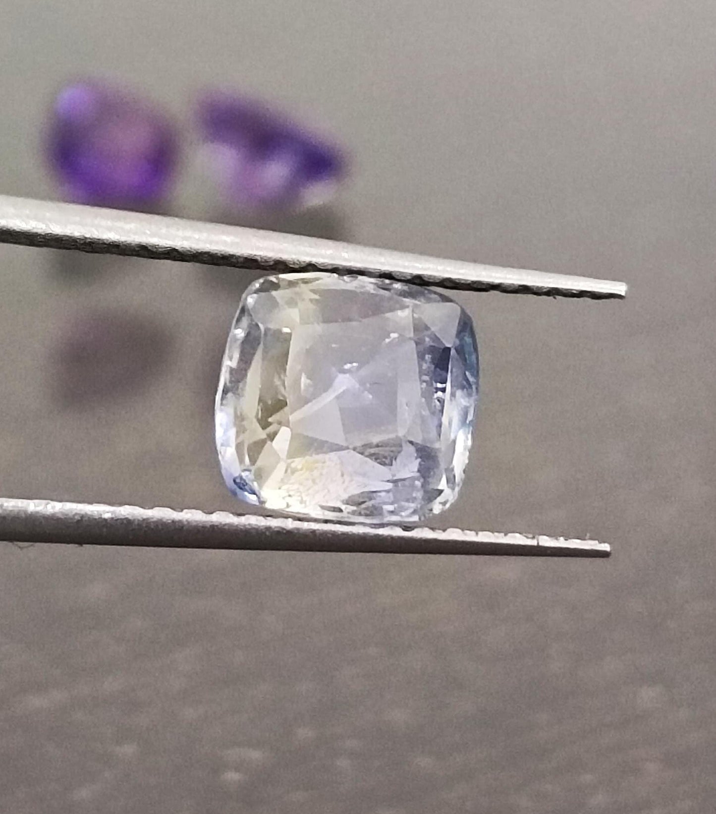 2.22ct yellow Blue Sapphire, 100% Untreated Natural Gemstone.