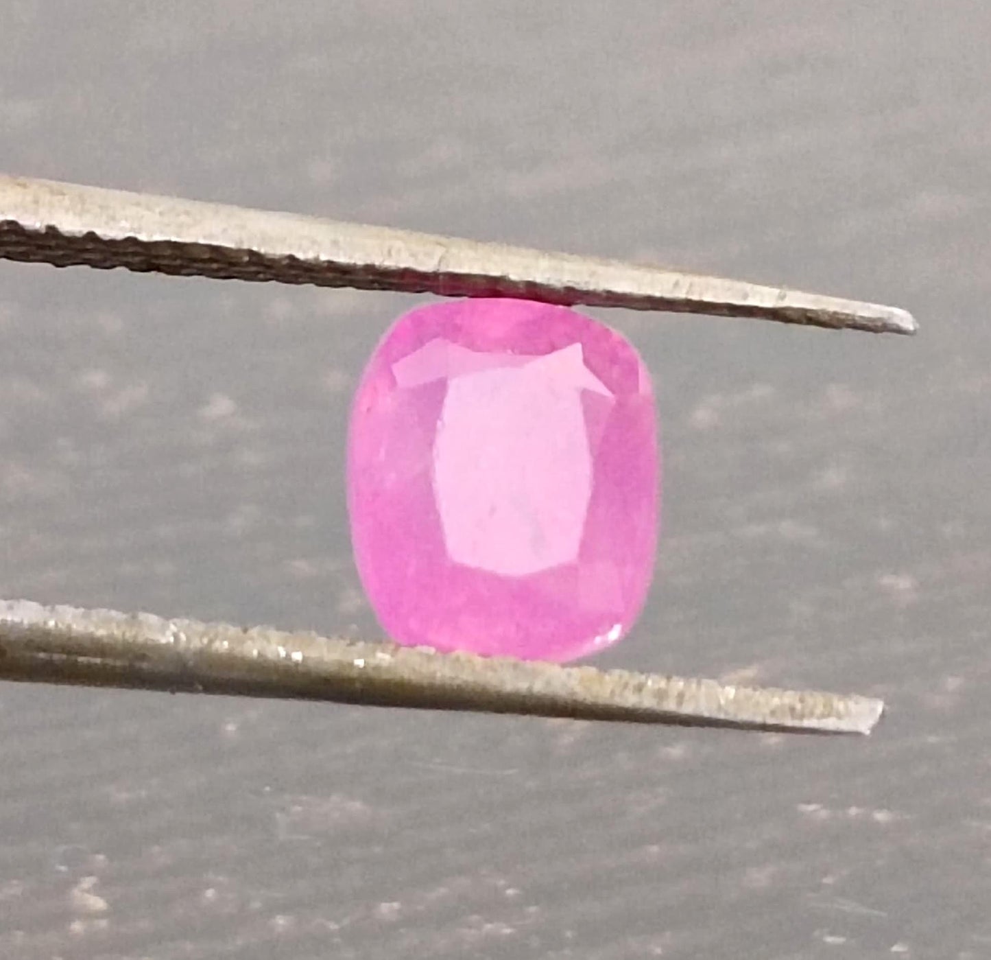 1.17ct Hot Pink Ceylon Sapphire, 100% Natural untreated Gem