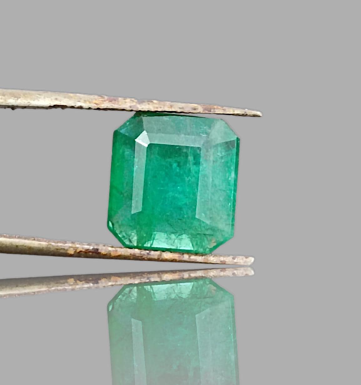 4.06ct Emerald Cut Zambian Emerald , 100% Natural Gemstone.