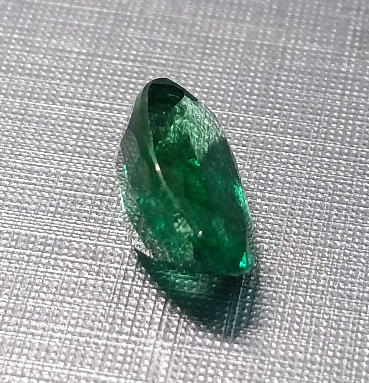 GSI Certified 3.33ct Full Luster Deep Green Zambian Emerald , 100% Natural Earth Mined Gemstone.