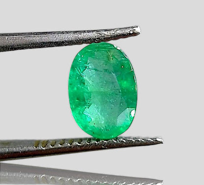 1.35ct Vivid Green Emerald, 100% Natural Gem