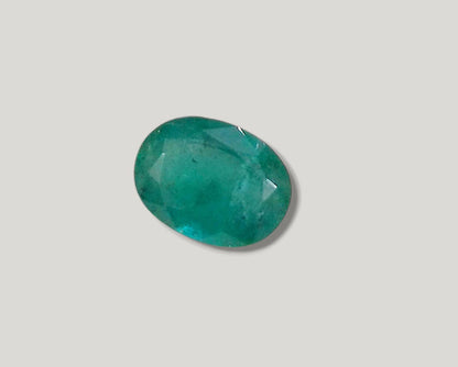 2.32ct Zambian Emerald , 100% Natural Earth Mined Gem.