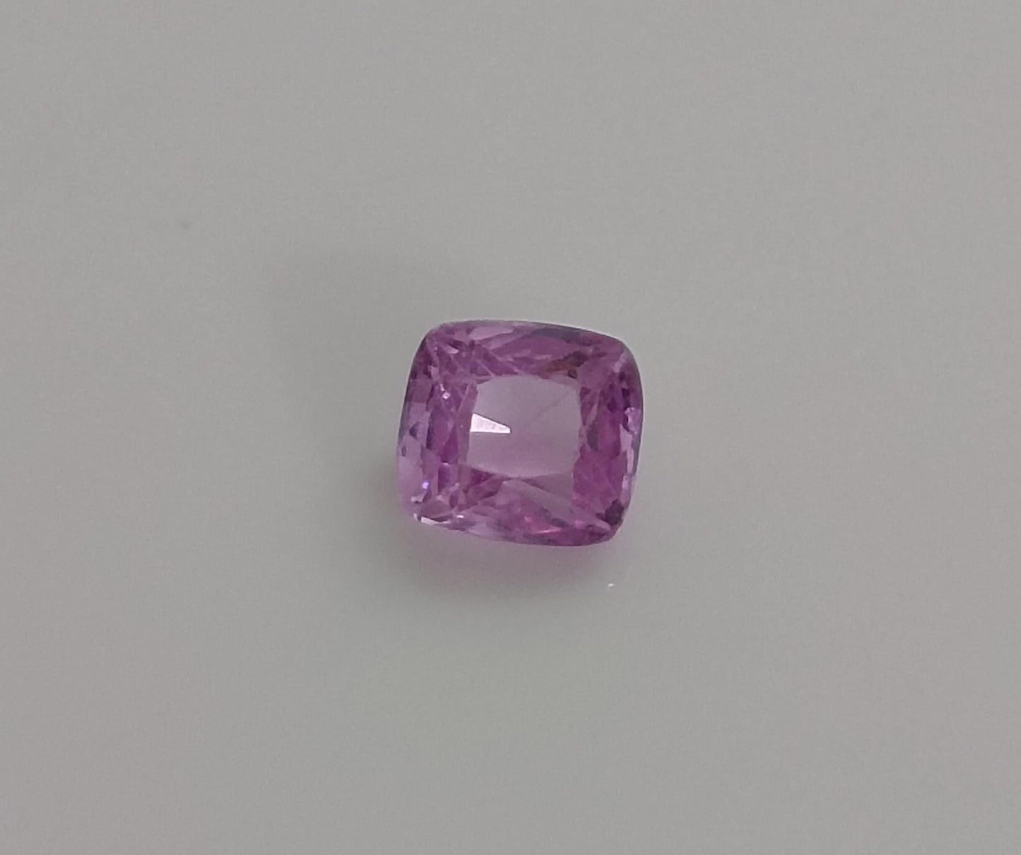 1.00ct Pink Ceylon Sapphire, 100% Natural untreated Gem