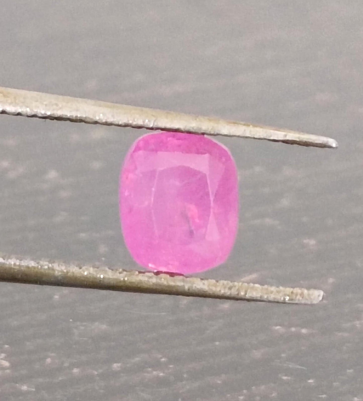 1.17ct Hot Pink Ceylon Sapphire, 100% Natural untreated Gem