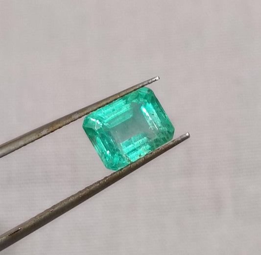 1.84ct Colombian Emerald , 100% Natural Earth Mined Gemstone