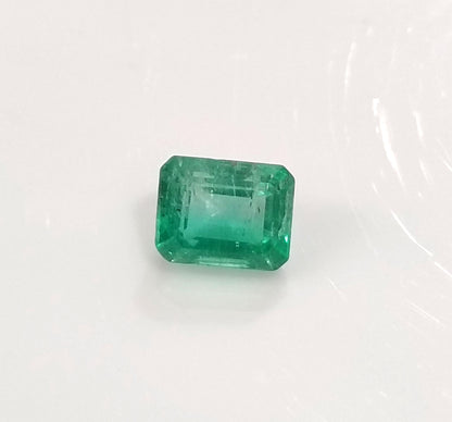 1.84ct Colombian Emerald , 100% Natural Earth Mined Gemstone