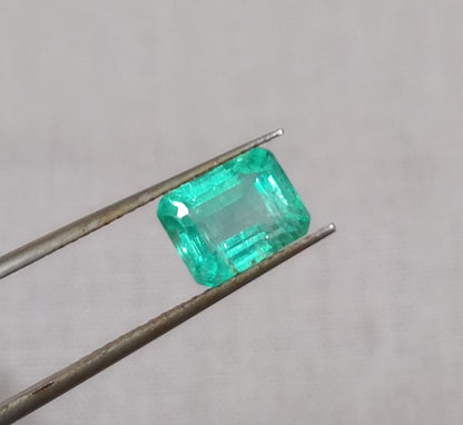 1.84ct Colombian Emerald , 100% Natural Earth Mined Gemstone