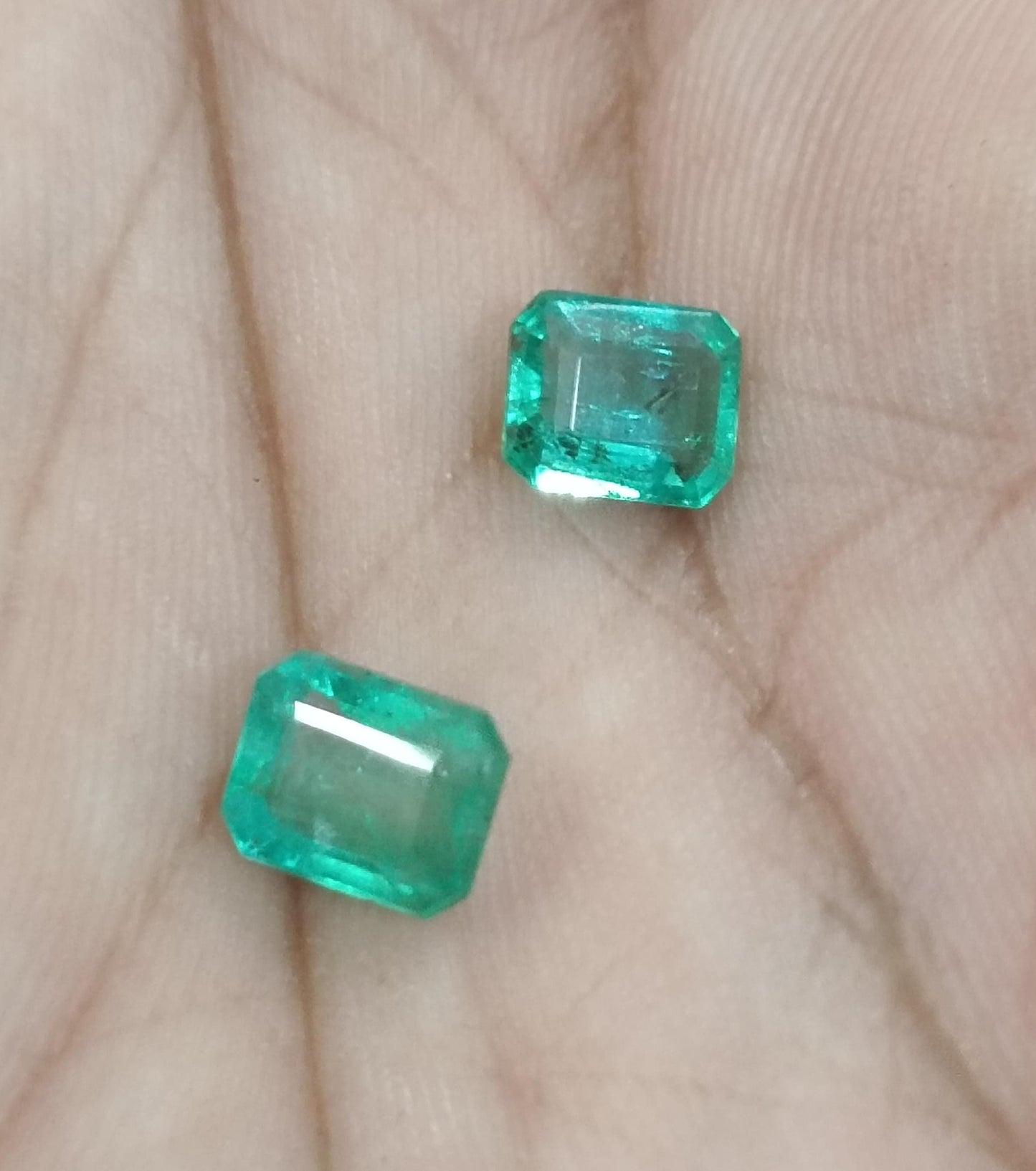 2.28ct/ 2 pcs Zambian Emeralds , 100% Natural Earth Mined Gemstones.