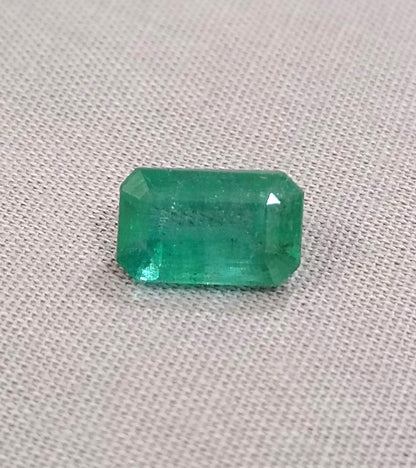 2.77ct Zambian Emerald , 100% Natural Earth Mined Gemstone