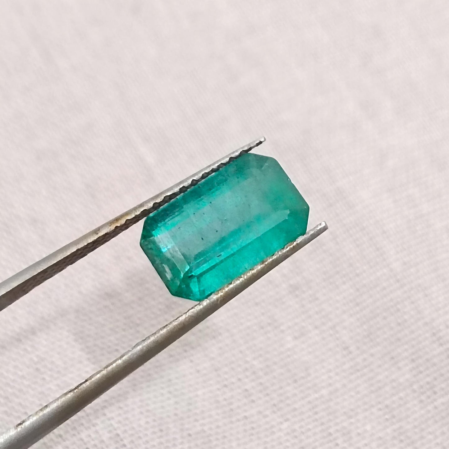 2.42ct Zambian Emerald , 100% Natural Earth Mined Gemstone