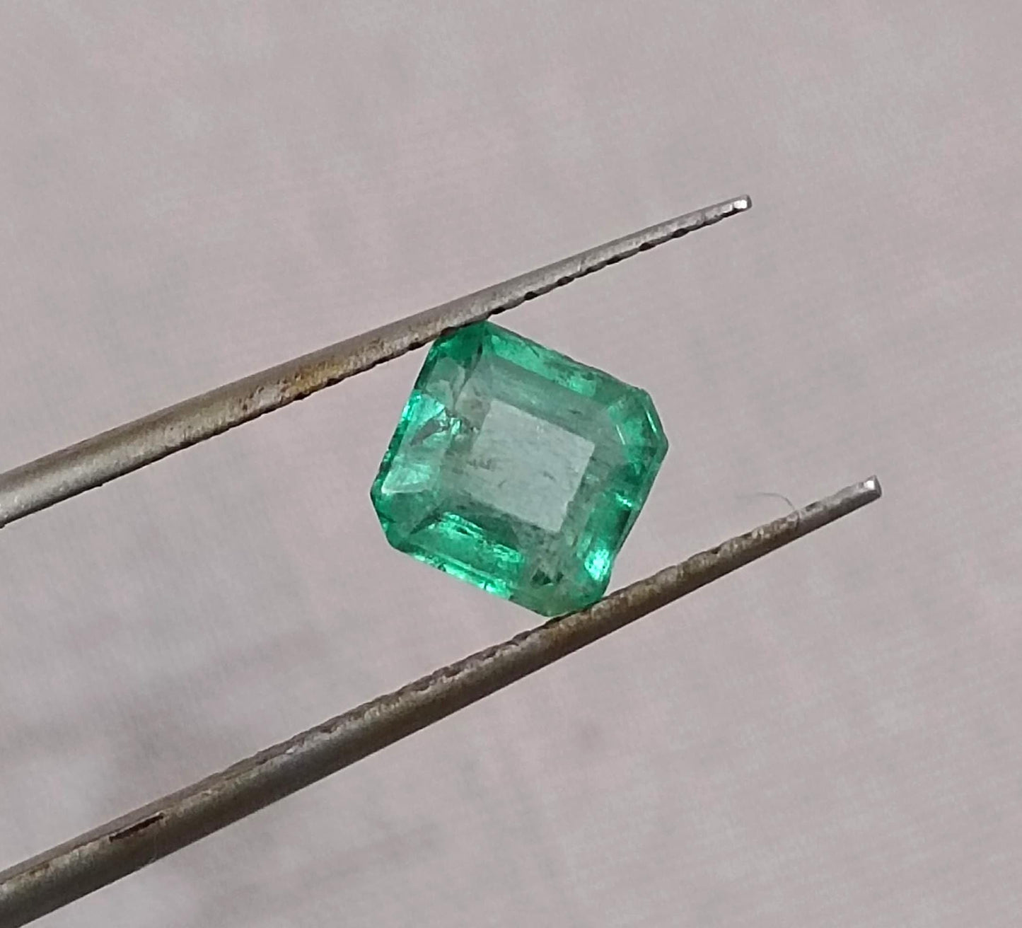 1.02ct Medium Intense Green Emerald , 100% Natural Earth Mined Gem.