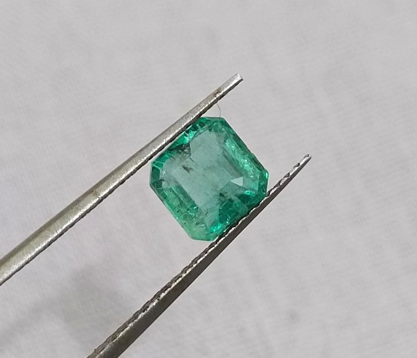 1.02ct Medium Intense Green Emerald , 100% Natural Earth Mined Gem.