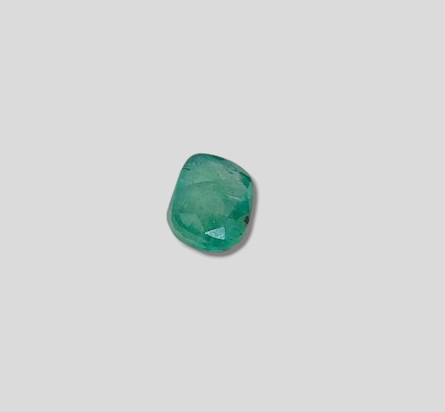 2.95ct Cushion cut Zambian Emerald, 100% Natural Gemstone