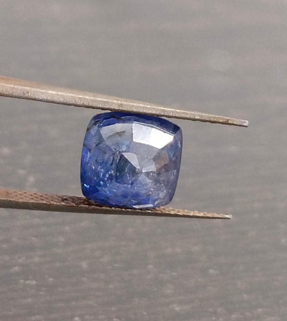 3.44ct Certified  Blue Ceylon Sapphire, 100% Natural Only Heat Earth Mined Gemstone.