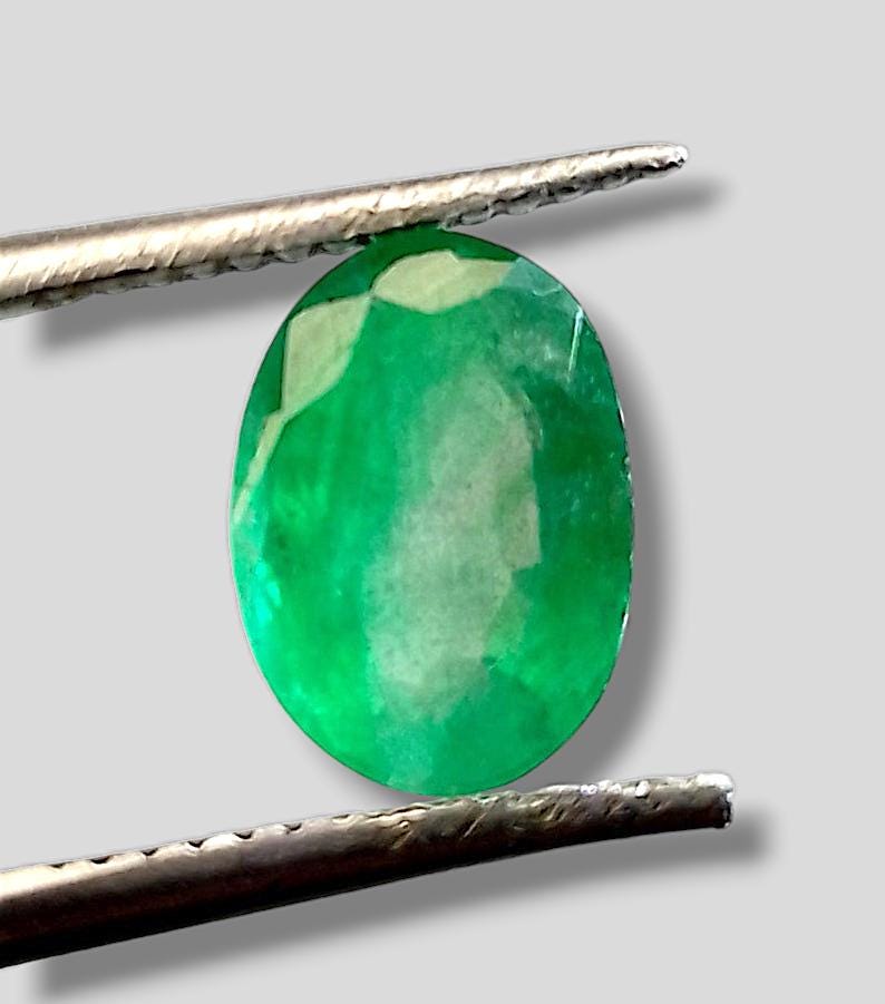 1.81ct Vivid Green Emerald, 100% Natural Gem