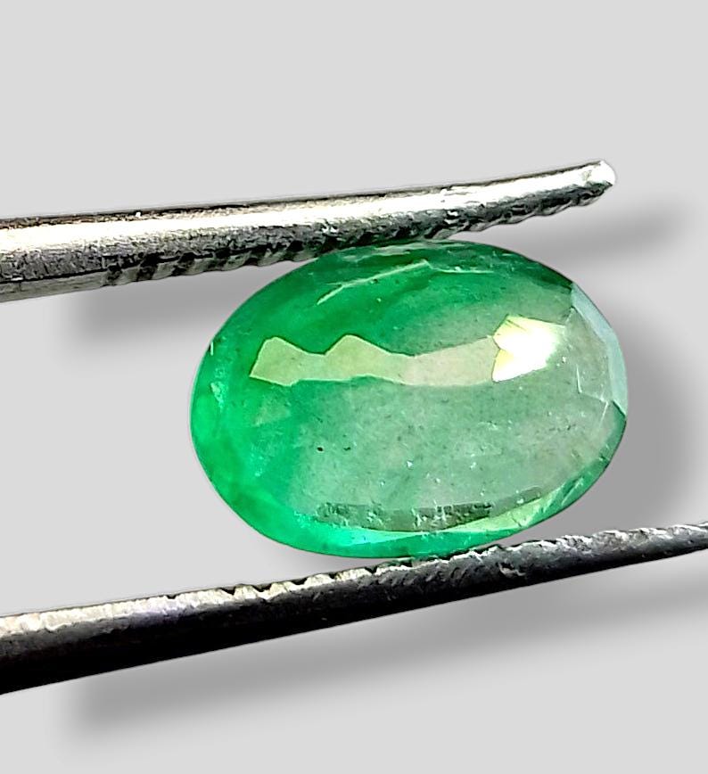 1.81ct Vivid Green Emerald, 100% Natural Gem