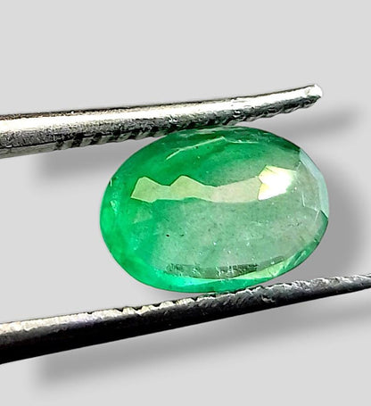 1.81ct Vivid Green Emerald, 100% Natural Gem