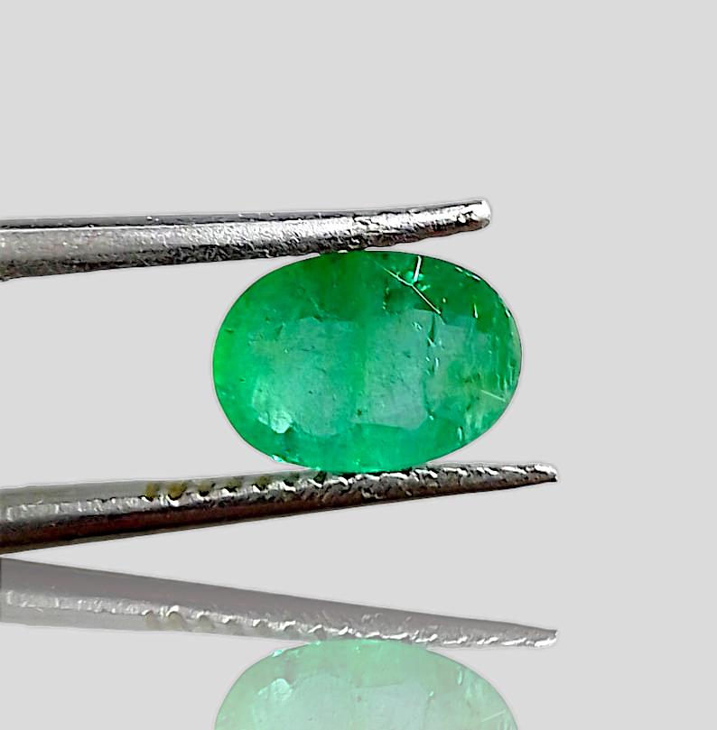 1.35ct Vivid Green Emerald, 100% Natural Gem