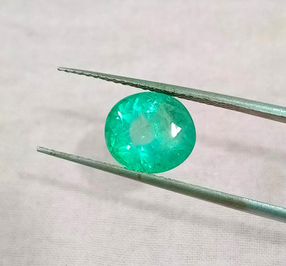 2.34ct Vivid Green Colombian Emerald, 100% Natural Gemstone