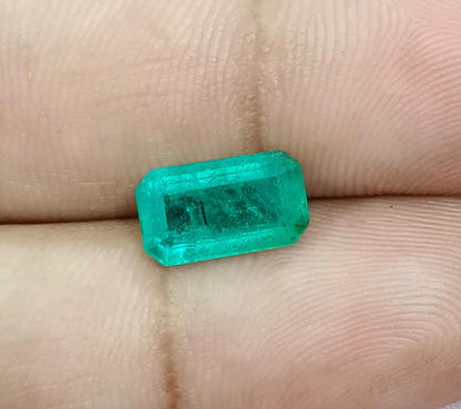 2.60ct Vivid Green Zambian Emerald, 100% Natural Gemstone