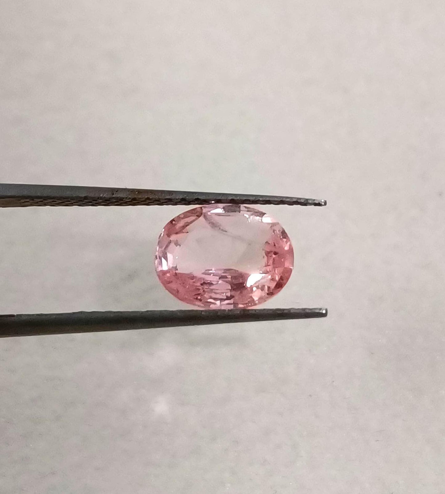 1.51ct IGI Certified Sunrise Padparadscha Sapphire, 100% Natural unheated Gemstone