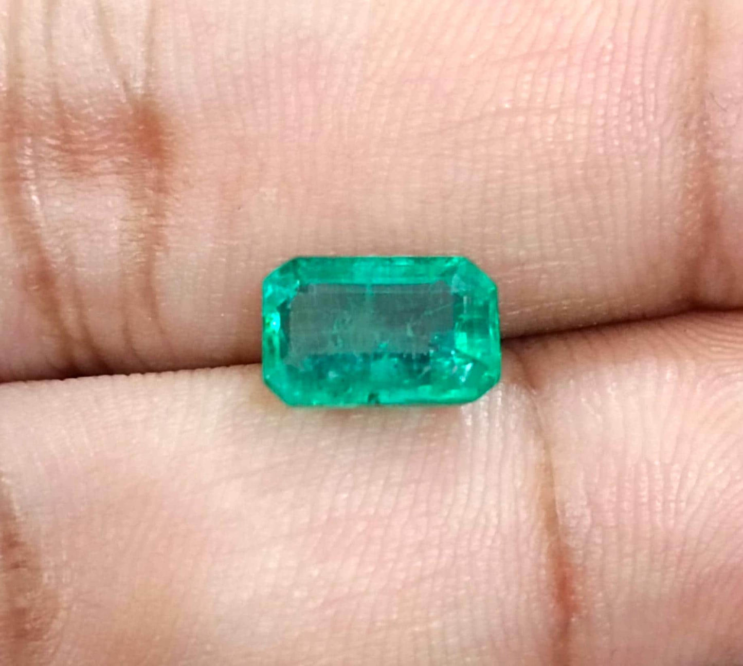 2.05ct  Zambian Emerald , 100% Natural Earth Mined Gemstone