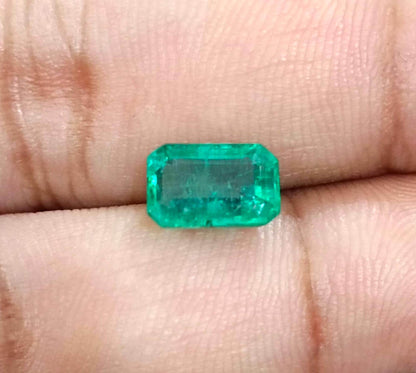 2.05ct  Zambian Emerald , 100% Natural Earth Mined Gemstone