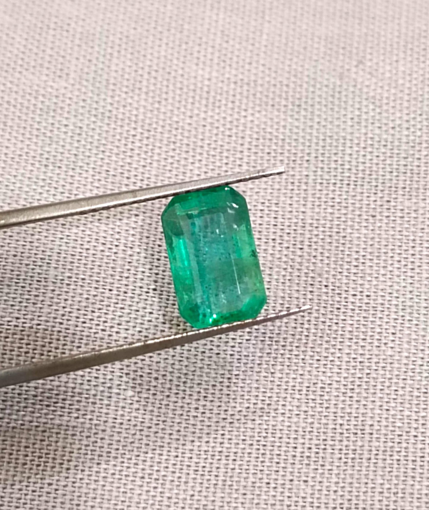 2.05ct  Zambian Emerald , 100% Natural Earth Mined Gemstone